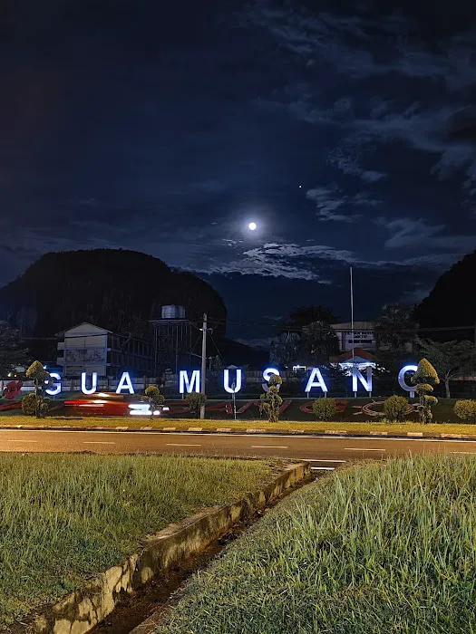 Sign Board Gua Musang Picture 1