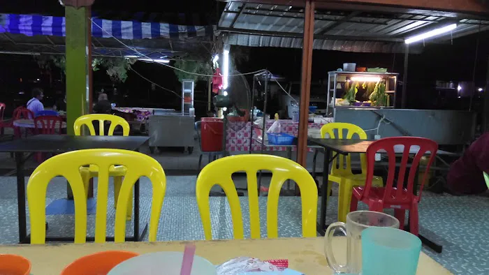Aimanur Cafe Maran Picture 10