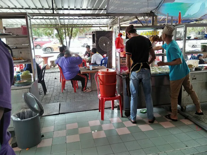 Aimanur Cafe Maran Picture 13