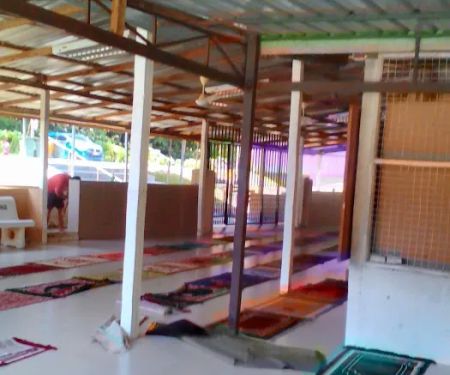 Surau Kampung Sungai Pusu