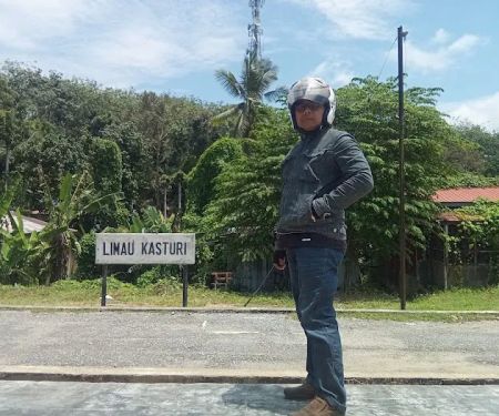 Stesen kereta api lama Limau Kasturi