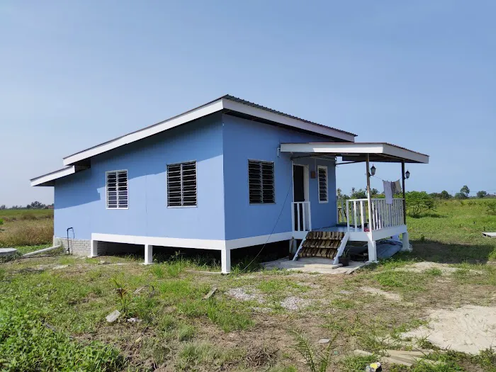 Blue cottage Picture 7