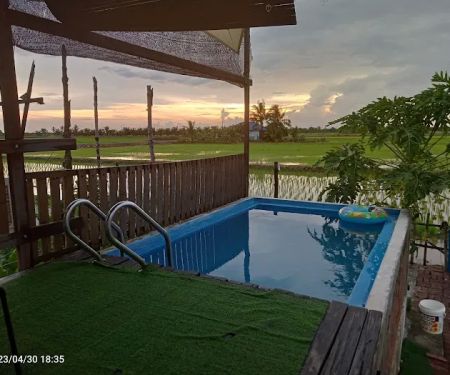 Hijau Senja Cabins (Muslim Chalet)