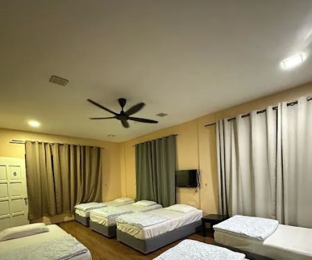 Nur Bougainvillea Homestay