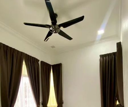 J HOMESTAY & ROOMSTAY MACHANG