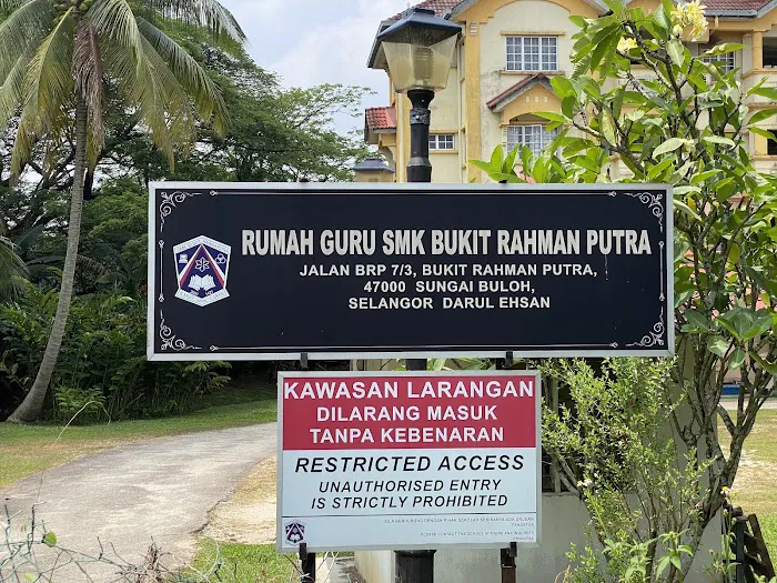 Kuarters Guru SMK Bukit Rahman Putra Picture 4