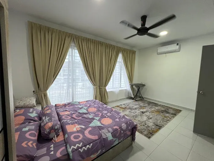 RIZQI HOMESTAY Picture 3