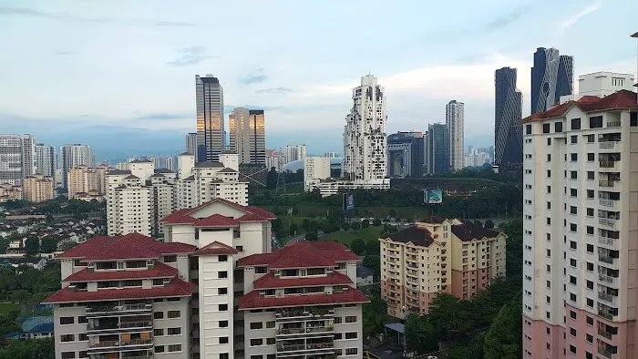 LFKL's Homestay, Spacious Ensuite Airbnb at 20 Jalan Dutamas Raya, Segambut, 2km to Publika, Mont Kiara Picture 1