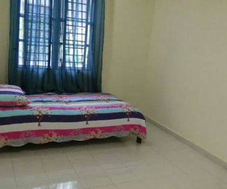 De Bayu Homestay