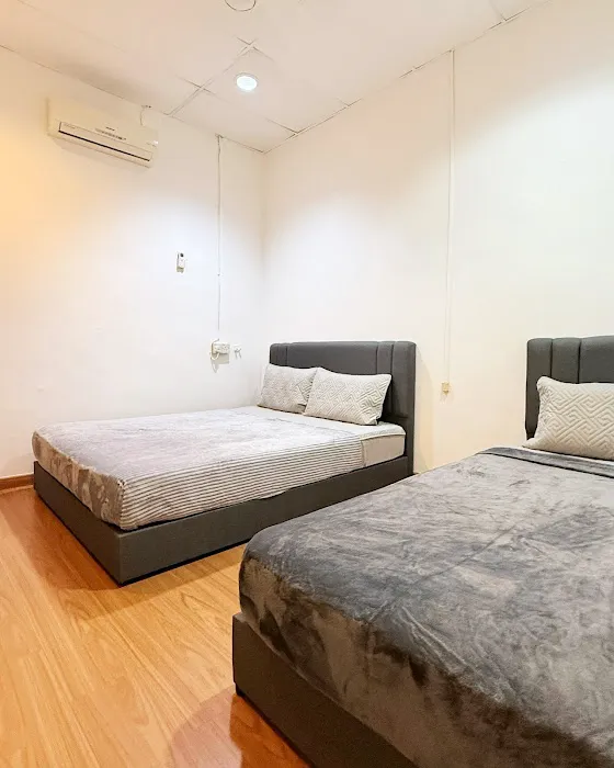 S HOMESTAY PREMIUM Picture 1