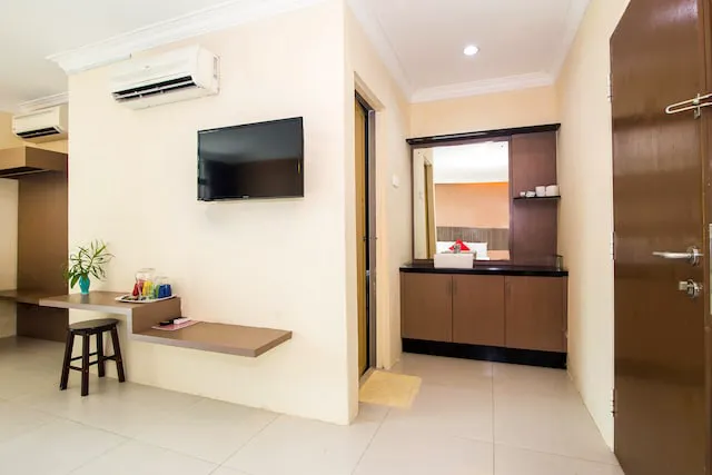 Super OYO 443 Crystal City Hotel Picture 9