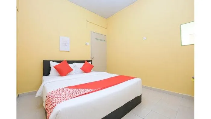 OYO 89694 De Lodge Hotel Picture 4
