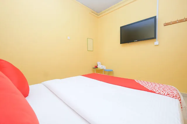 OYO 89694 De Lodge Hotel Picture 7