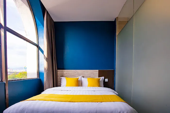 Beez Hotel Picture 8
