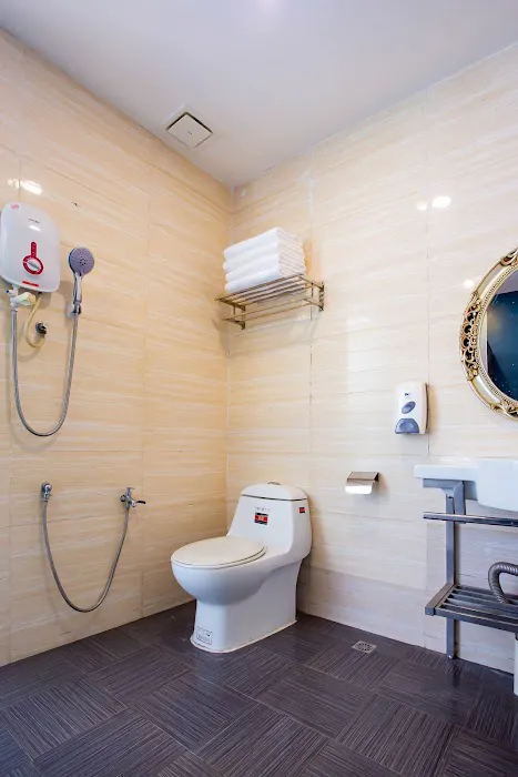 Beez Hotel Picture 3