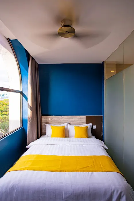Beez Hotel Picture 9