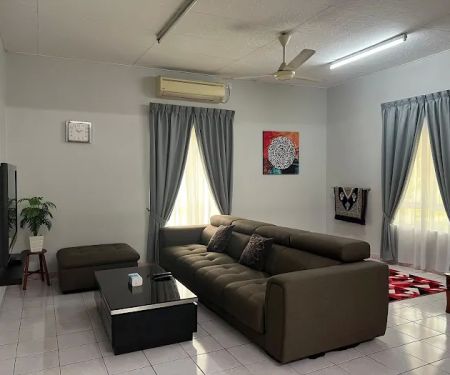 Tya Homestay