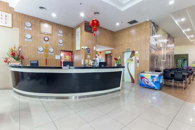 OYO 776 Fame Hotel Picture 5