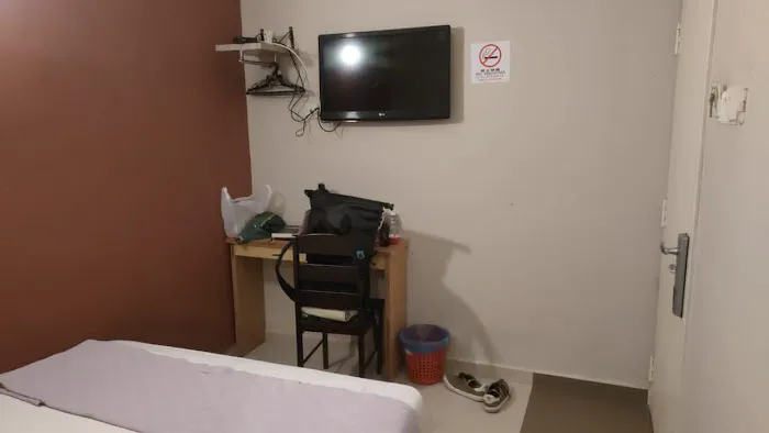 Super OYO Capital O 90556 Hotel Cherita Rooms Picture 5