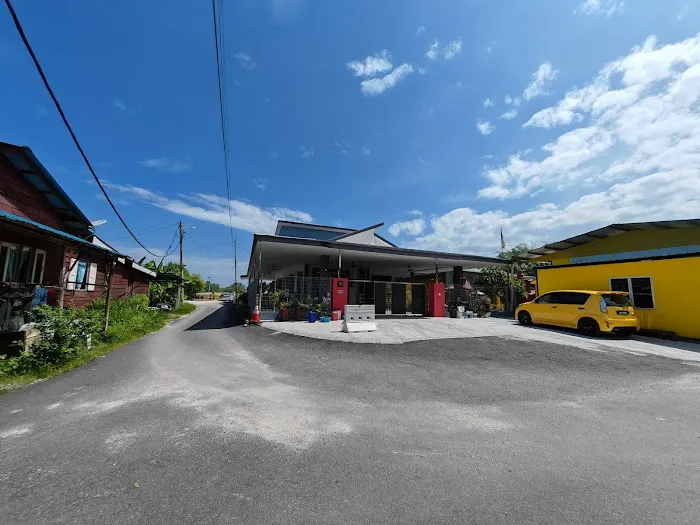 427 HOMESTAY-TELUK INTAN Picture 1