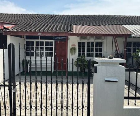 Lily Homestay
