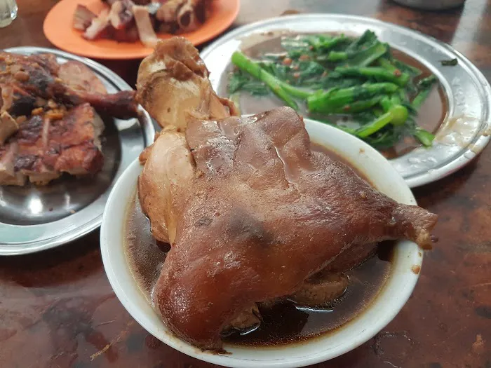 New Leng Nam Hotel & Restaurant Picture 5