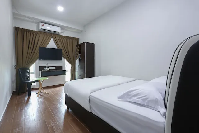 OYO 89859 Pp Traveller's Hotel Picture 1