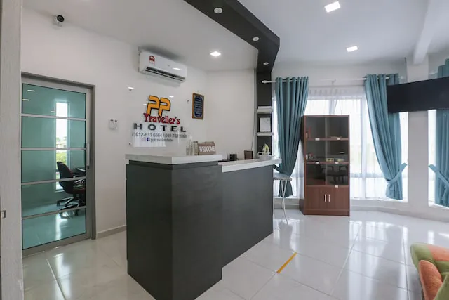 OYO 89859 Pp Traveller's Hotel Picture 6