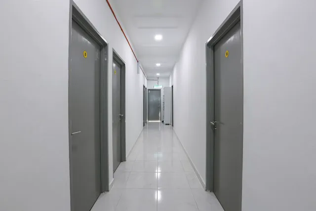 OYO 89859 Pp Traveller's Hotel Picture 9