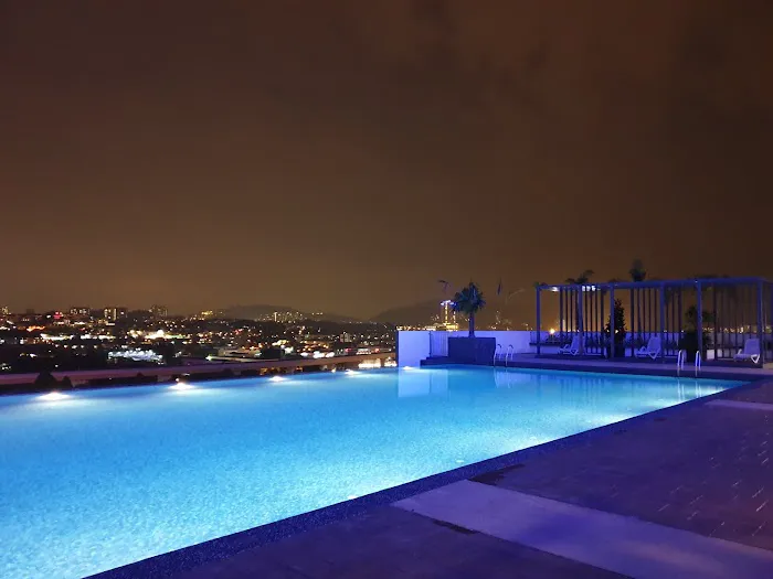 Landmark Residence 2 Picture 2