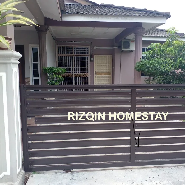 RIZQIN HOMESTAY TAMAN RUPAWAN Picture 2