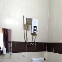 Cozy Rizqy Homestay. LUAS & SELESA. 3R2B + Aircond. Max 6-8 pax. ico