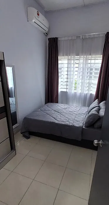 Cozy Rizqy Homestay. LUAS & SELESA. 3R2B + Aircond. Max 6-8 pax. Picture 6