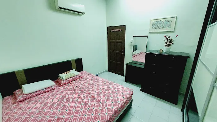 SALSABILA'S HOMESTAY Picture 2