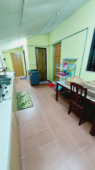 SALSABILA'S HOMESTAY Picture 8