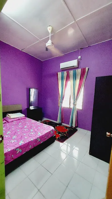 SALSABILA'S HOMESTAY Picture 6