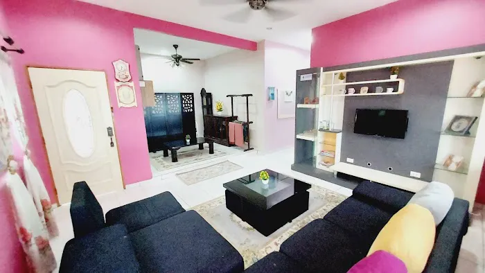 SALSABILA'S HOMESTAY Picture 9