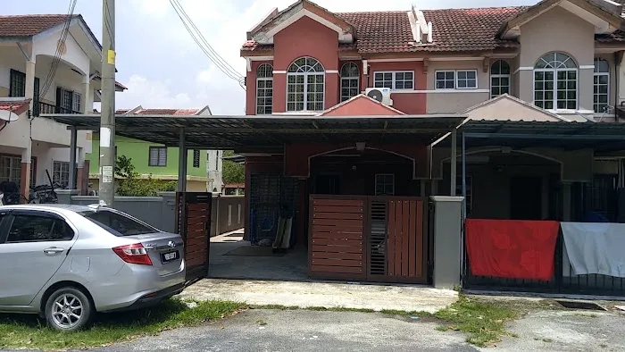 Nadirah, Ikhwan & Hanan House Picture 1