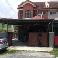 Nadirah, Ikhwan & Hanan House ico