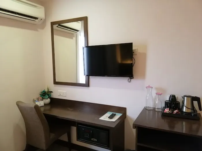 Sunrise Hotel Picture 6