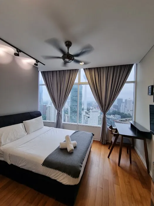 Sky Suites by Lynn Picture 1