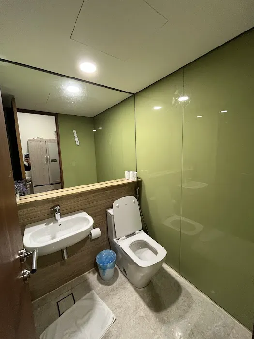Sky Suites by Lynn Picture 6
