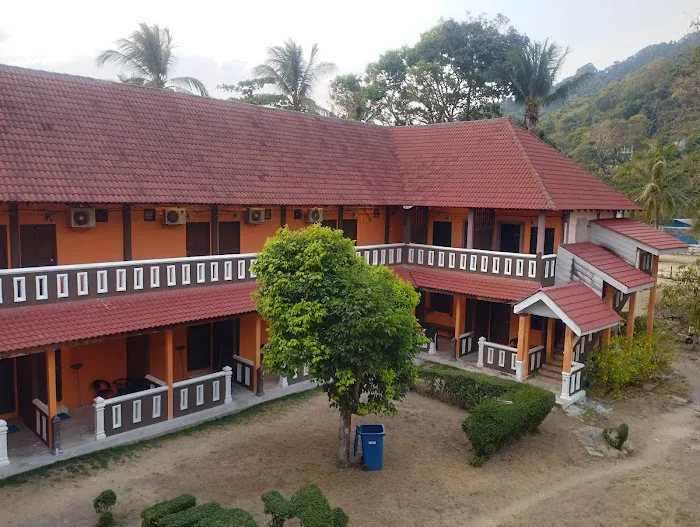 Matahari Chalet Long Beach Picture 3