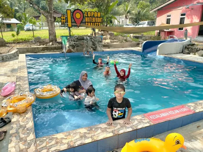 Lopoh Waterfront Chalets Picture 2