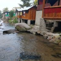 Lopoh Waterfront Chalets ico