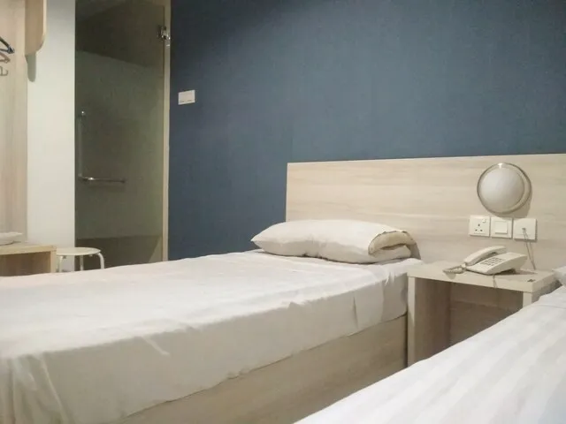 OYO 89903 Ms City Hotel Picture 3