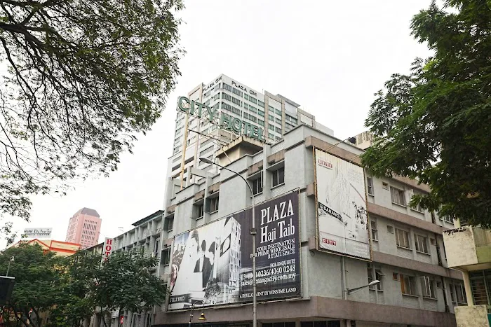 City Hotel Picture 2