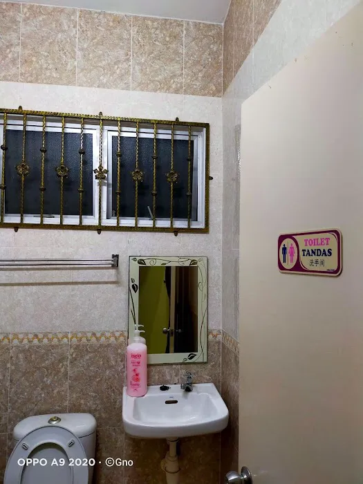 BAHAU ANNUR HOMESTAY ( Tmn kasih Putera ) Picture 3