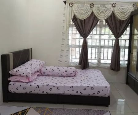 AZIZAN HOMESTAY BAHAU