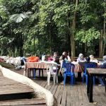 Mat Leon Village